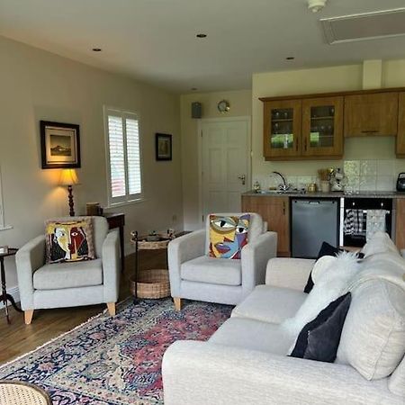 Adorable One Bedroom Apartment With Balcony Newtownards Extérieur photo