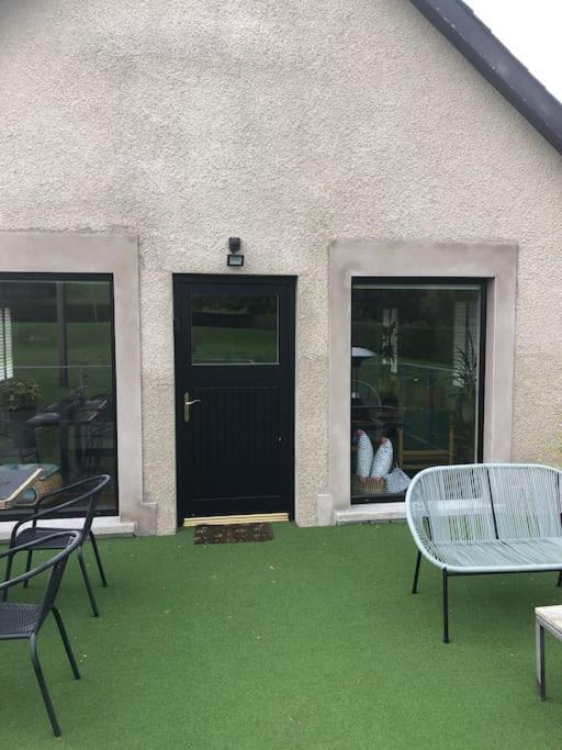 Adorable One Bedroom Apartment With Balcony Newtownards Extérieur photo