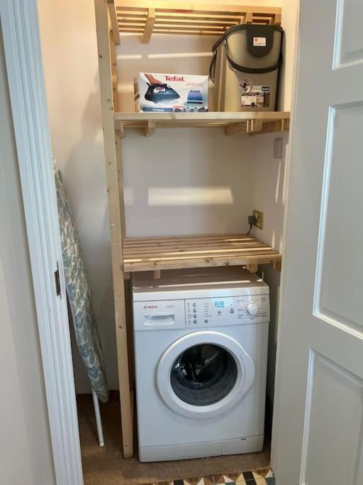 Adorable One Bedroom Apartment With Balcony Newtownards Extérieur photo